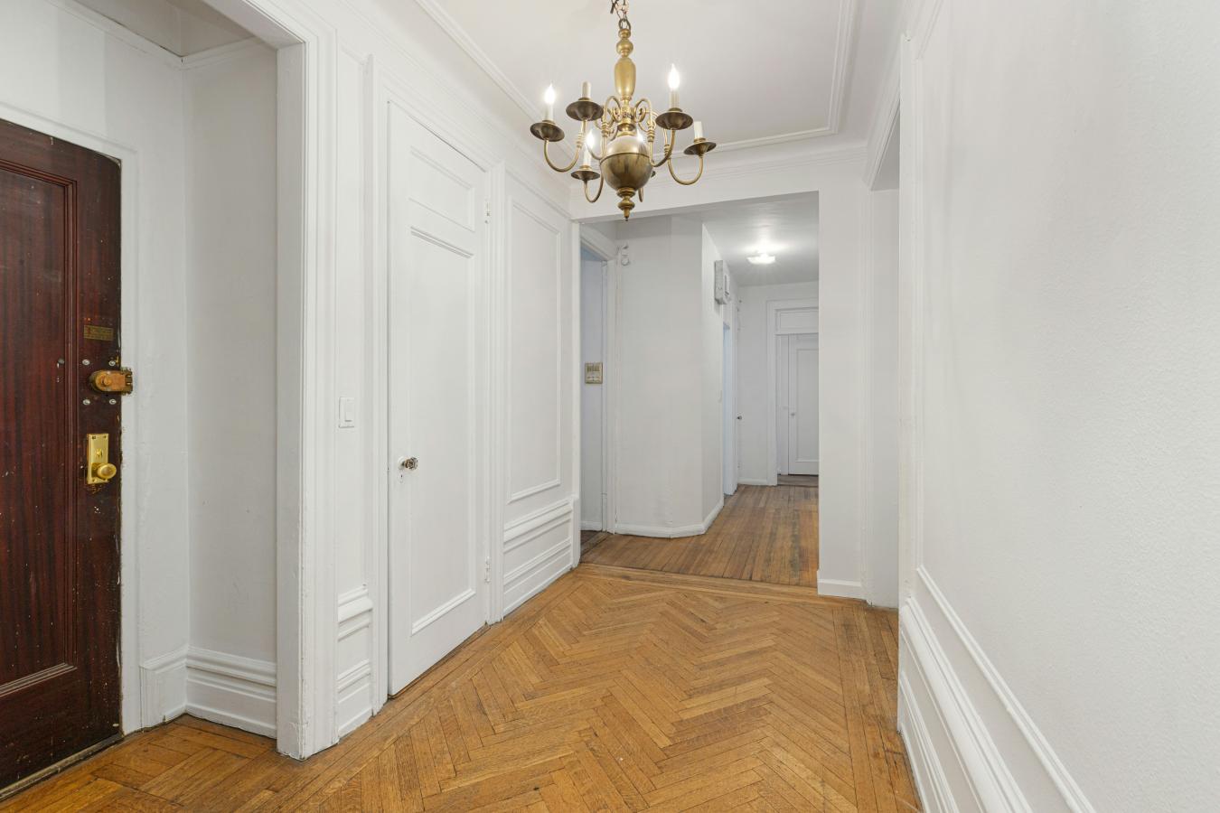 New York, New York, 10024, United States, 3 Bedrooms Bedrooms, ,3 BathroomsBathrooms,Residential,For Sale,1938505