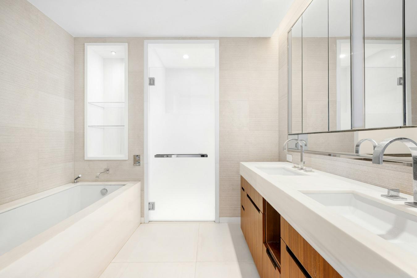 New York, New York, 10023, United States, 1 Bedroom Bedrooms, ,1 BathroomBathrooms,Residential,For Sale,1938500