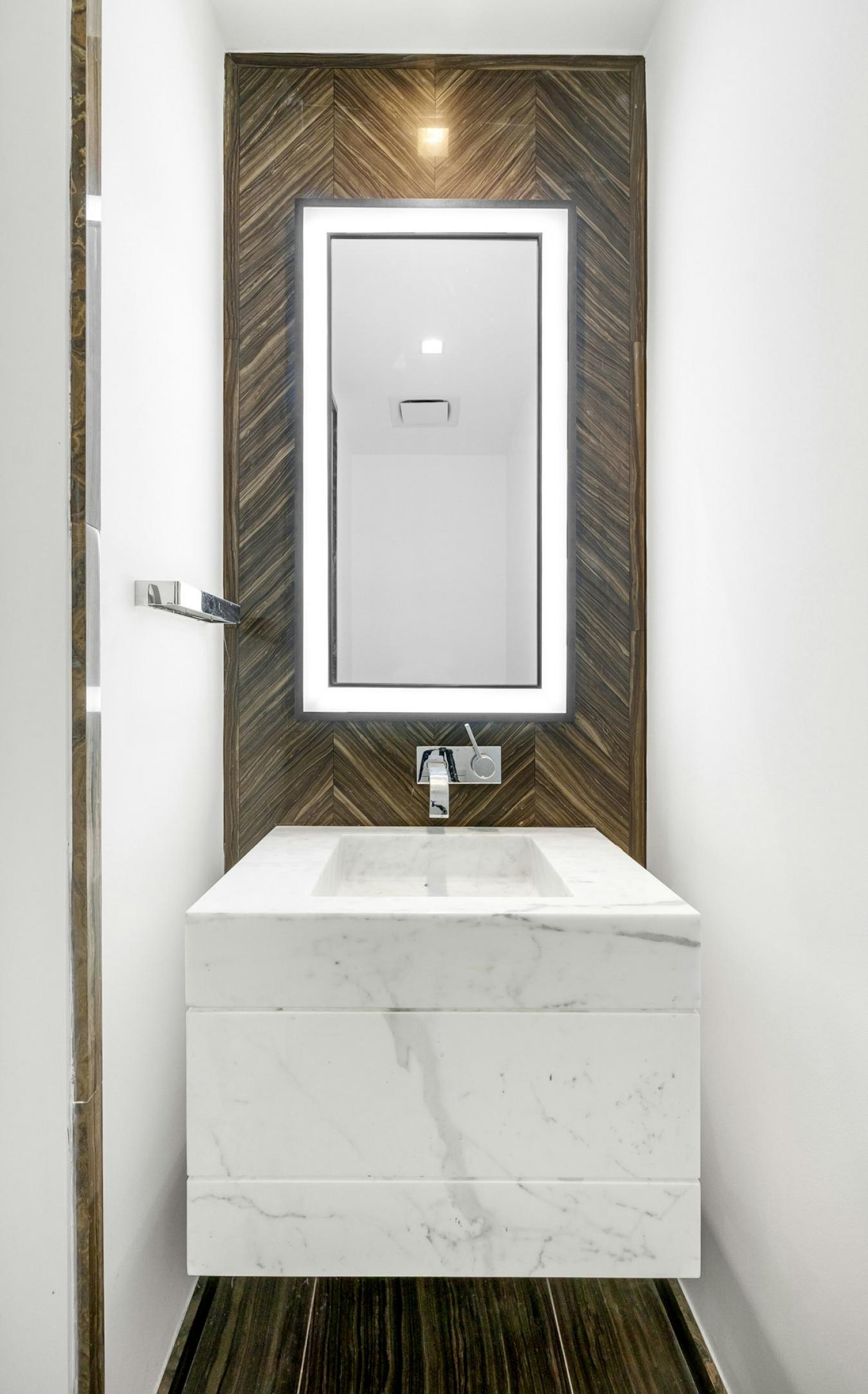 New York, New York, 10023, United States, 1 Bedroom Bedrooms, ,1 BathroomBathrooms,Residential,For Sale,1938500