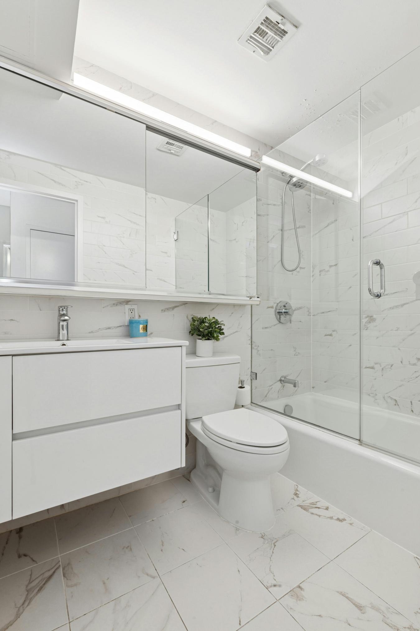 New York, New York, 10021, United States, 1 Bedroom Bedrooms, ,1 BathroomBathrooms,Residential,For Sale,1962216