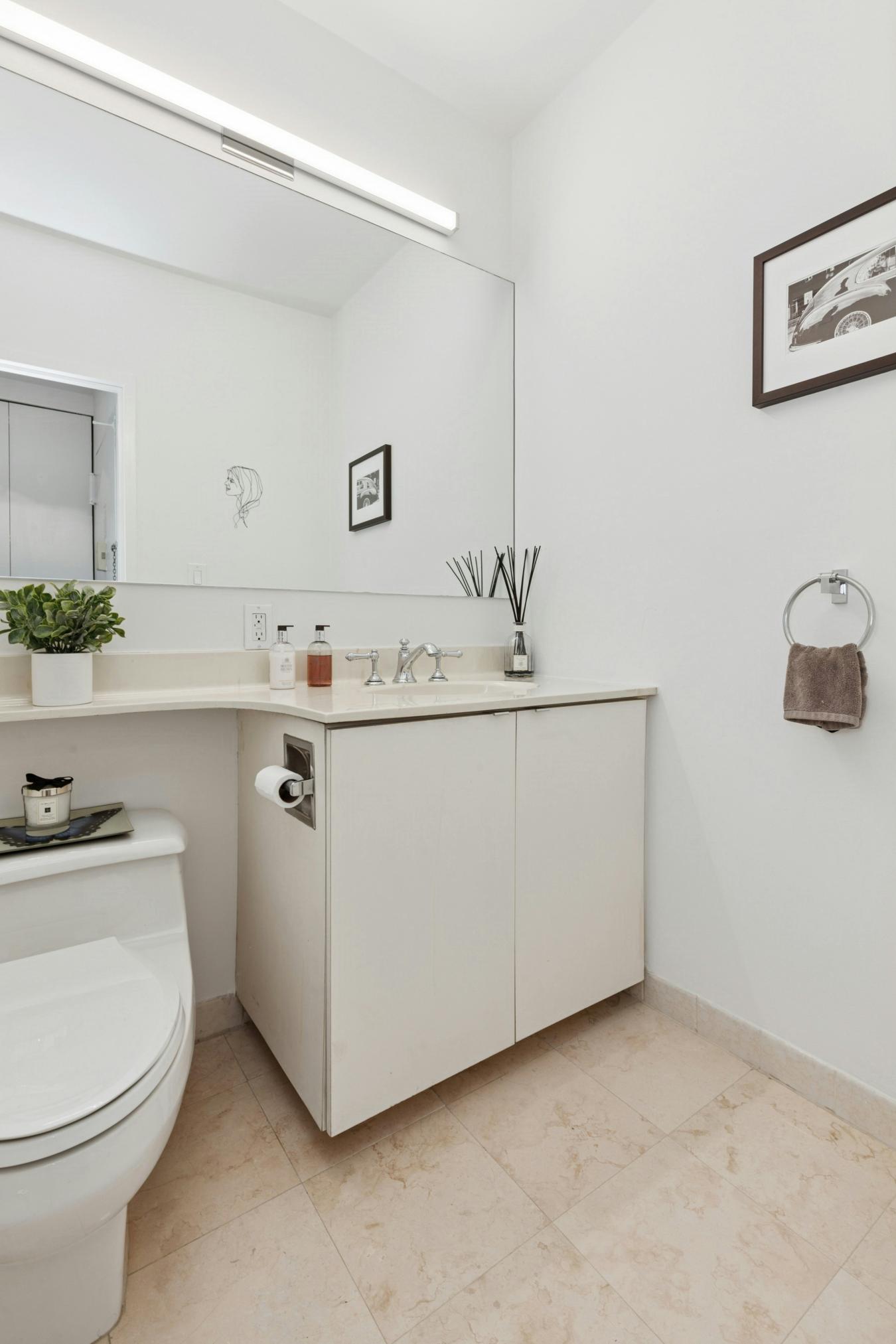 New York, New York, 10021, United States, 1 Bedroom Bedrooms, ,1 BathroomBathrooms,Residential,For Sale,1962216