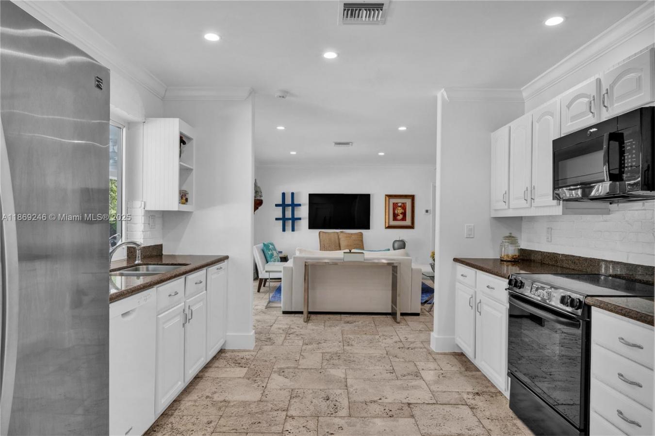 Miami, Florida, 33176, United States, 4 Bedrooms Bedrooms, ,3 BathroomsBathrooms,Residential,For Sale,1943961
