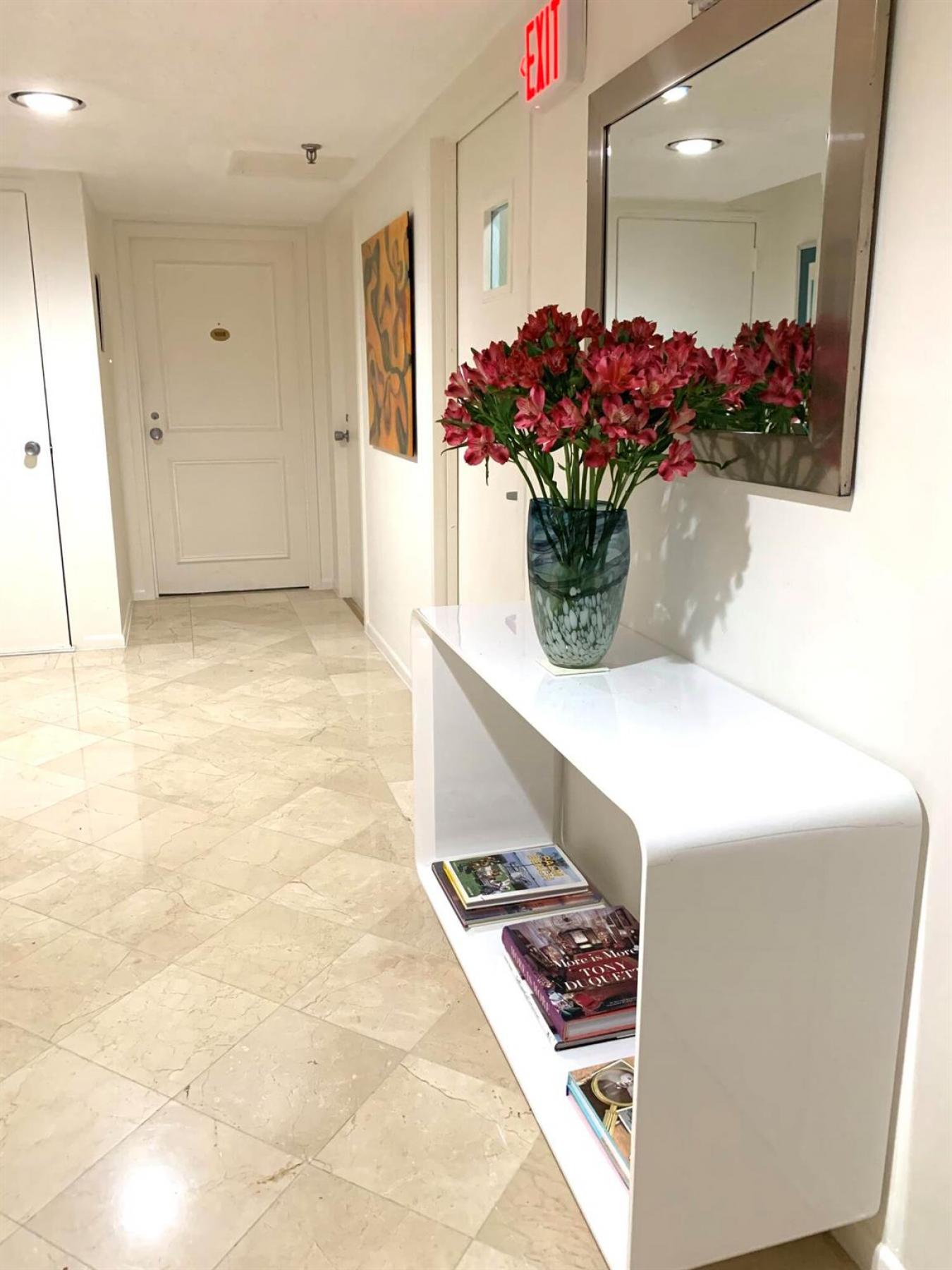 West Palm Beach, Florida, 33401, United States, 2 Bedrooms Bedrooms, ,2 BathroomsBathrooms,Residential,For Sale,1938499