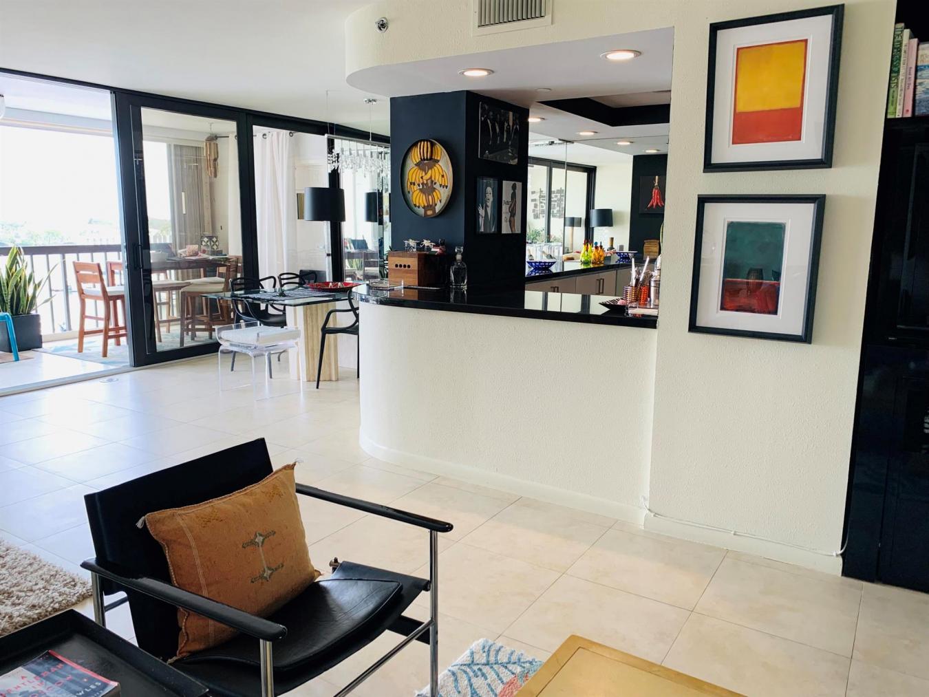 West Palm Beach, Florida, 33401, United States, 2 Bedrooms Bedrooms, ,2 BathroomsBathrooms,Residential,For Sale,1938499