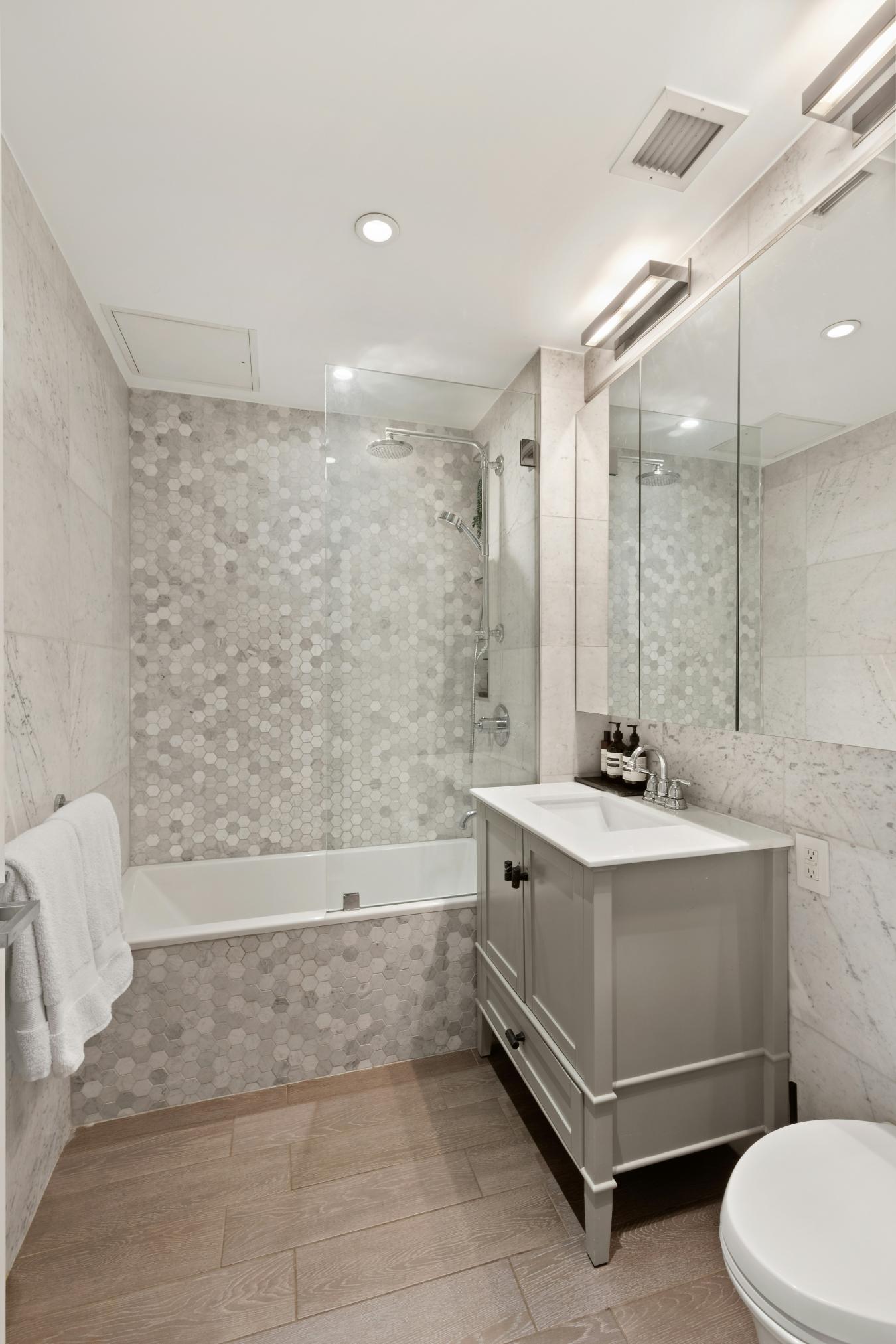 Vinegar Hill, New York, 11201, United States, 2 Bedrooms Bedrooms, ,2 BathroomsBathrooms,Residential,For Sale,1938498