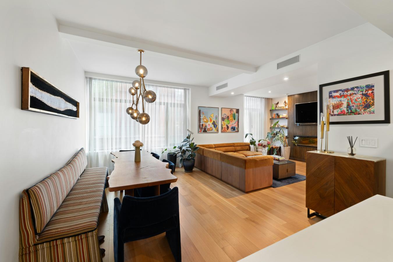 Vinegar Hill, New York, 11201, United States, 2 Bedrooms Bedrooms, ,2 BathroomsBathrooms,Residential,For Sale,1938498