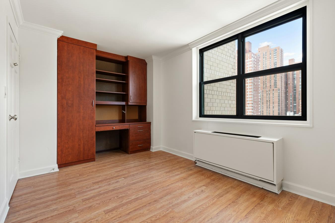 New York, New York, 10128, United States, 2 Bedrooms Bedrooms, ,2 BathroomsBathrooms,Residential,For Sale,1938488