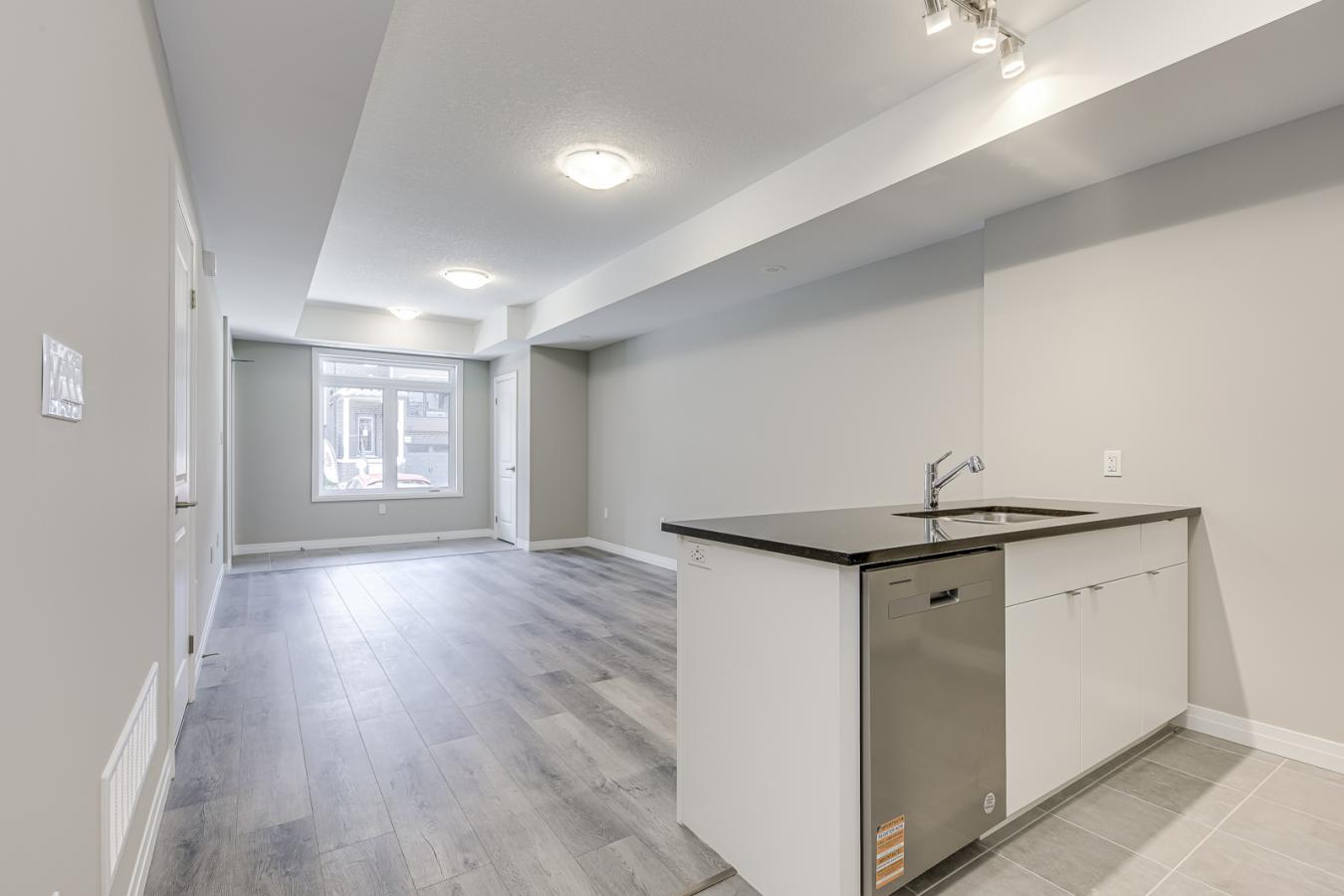 Guelph, ON, N1L 1B3, Canada, 2 Bedrooms Bedrooms, ,2 BathroomsBathrooms,Residential,For Sale,1938484