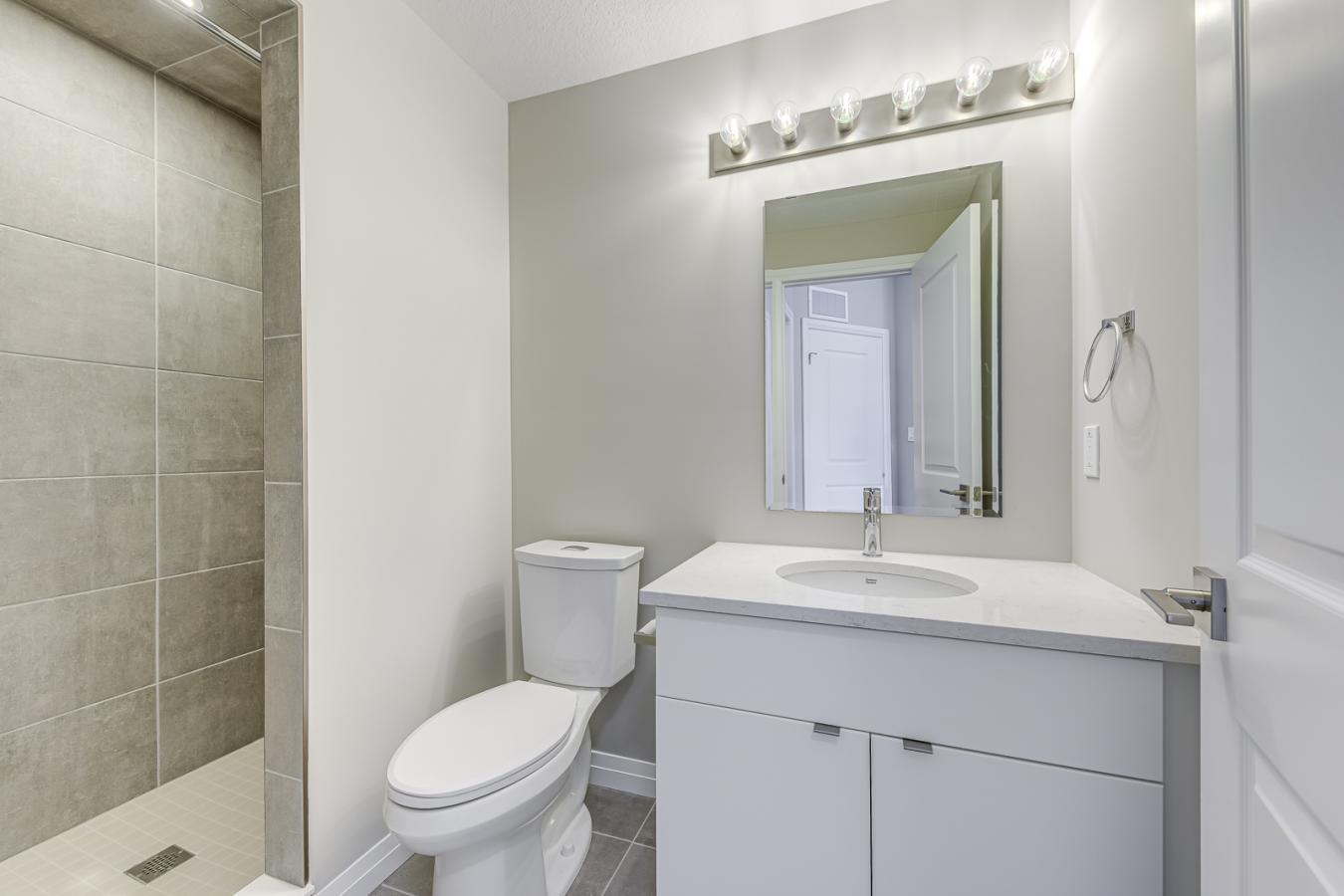 Guelph, ON, N1L 1B3, Canada, 2 Bedrooms Bedrooms, ,2 BathroomsBathrooms,Residential,For Sale,1938484