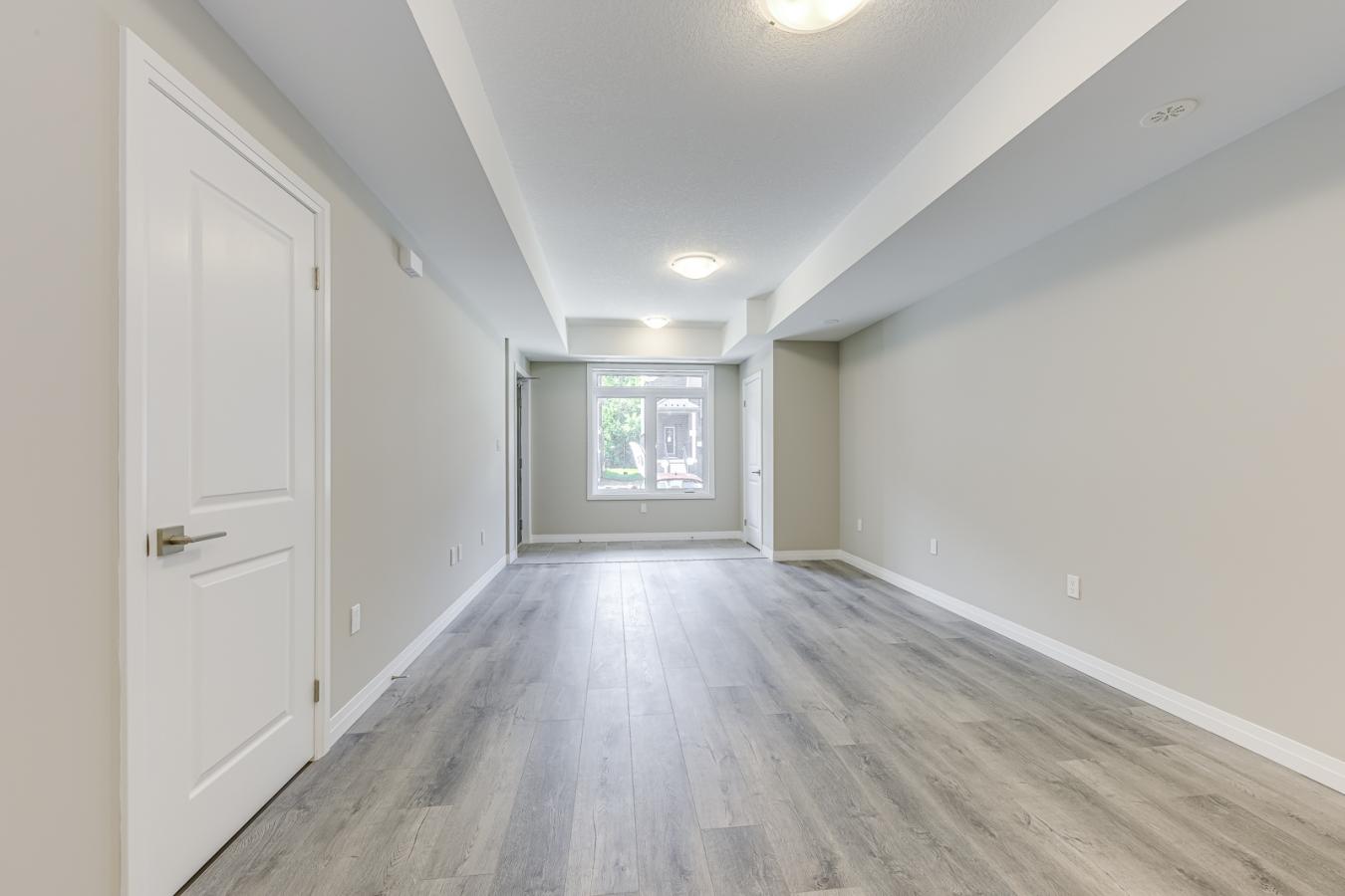 Guelph, ON, N1L 1B3, Canada, 2 Bedrooms Bedrooms, ,2 BathroomsBathrooms,Residential,For Sale,1938484