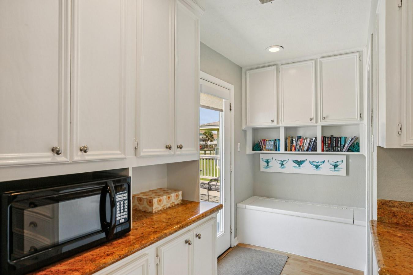 Galveston, Galveston, 77554, United States, 5 Bedrooms Bedrooms, ,3 BathroomsBathrooms,Residential,For Sale,1938483