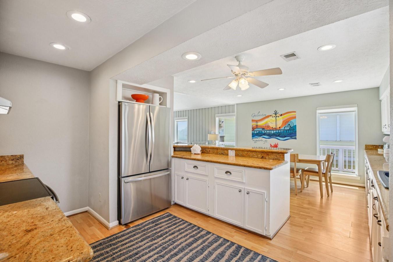 Galveston, Galveston, 77554, United States, 5 Bedrooms Bedrooms, ,3 BathroomsBathrooms,Residential,For Sale,1938483