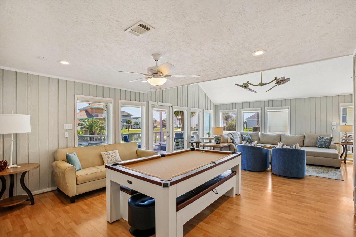 Galveston, Galveston, 77554, United States, 5 Bedrooms Bedrooms, ,3 BathroomsBathrooms,Residential,For Sale,1938483