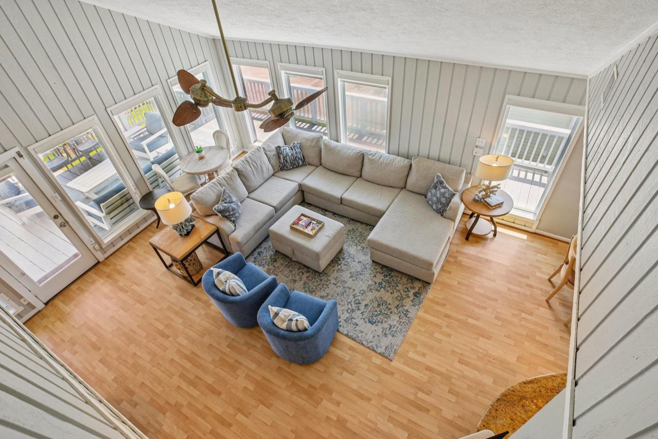 Galveston, Galveston, 77554, United States, 5 Bedrooms Bedrooms, ,3 BathroomsBathrooms,Residential,For Sale,1938483