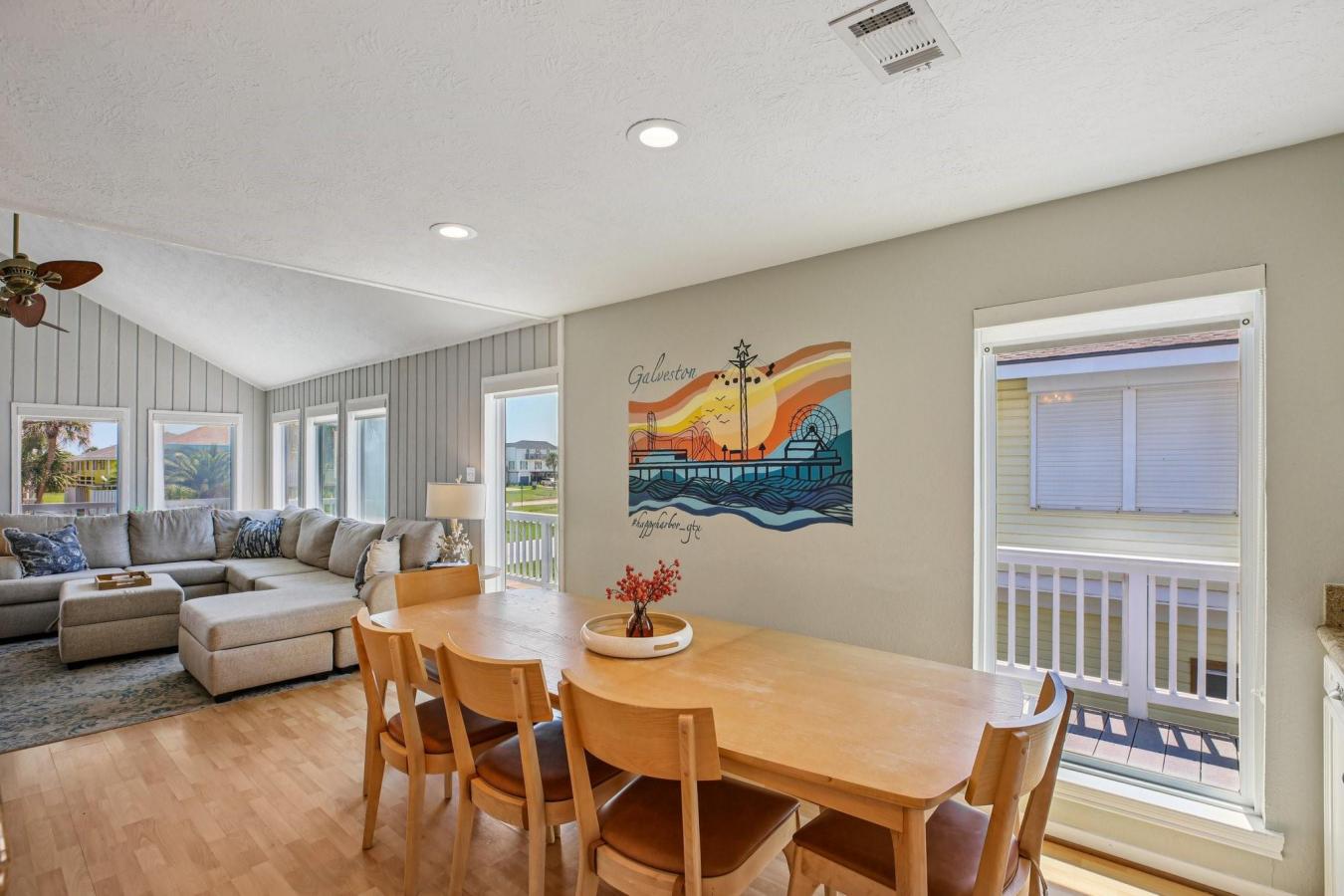 Galveston, Galveston, 77554, United States, 5 Bedrooms Bedrooms, ,3 BathroomsBathrooms,Residential,For Sale,1938483