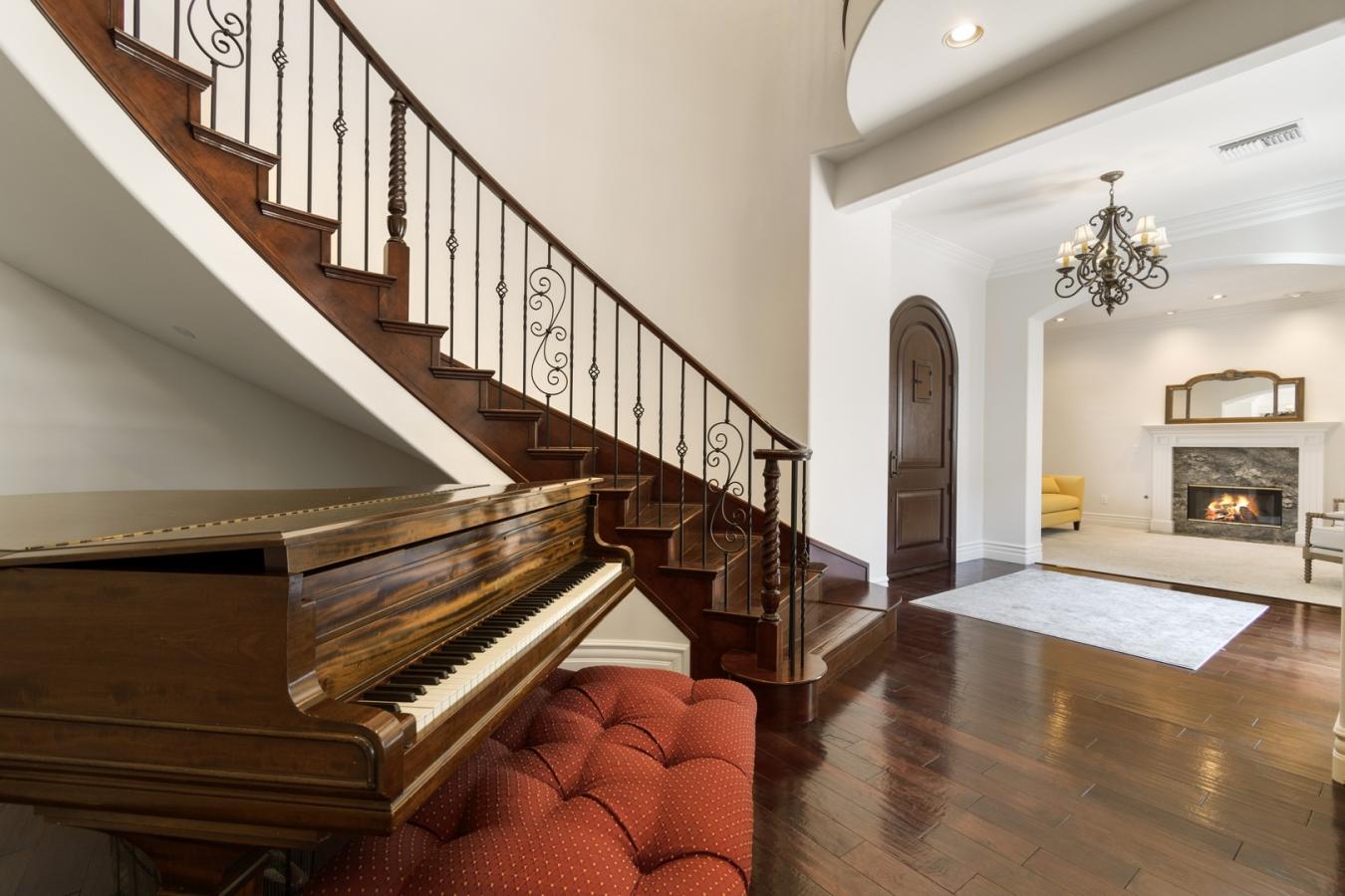 Las Vegas, Clark County, 89129, United States, 4 Bedrooms Bedrooms, ,7 BathroomsBathrooms,Residential,For Sale,1938480