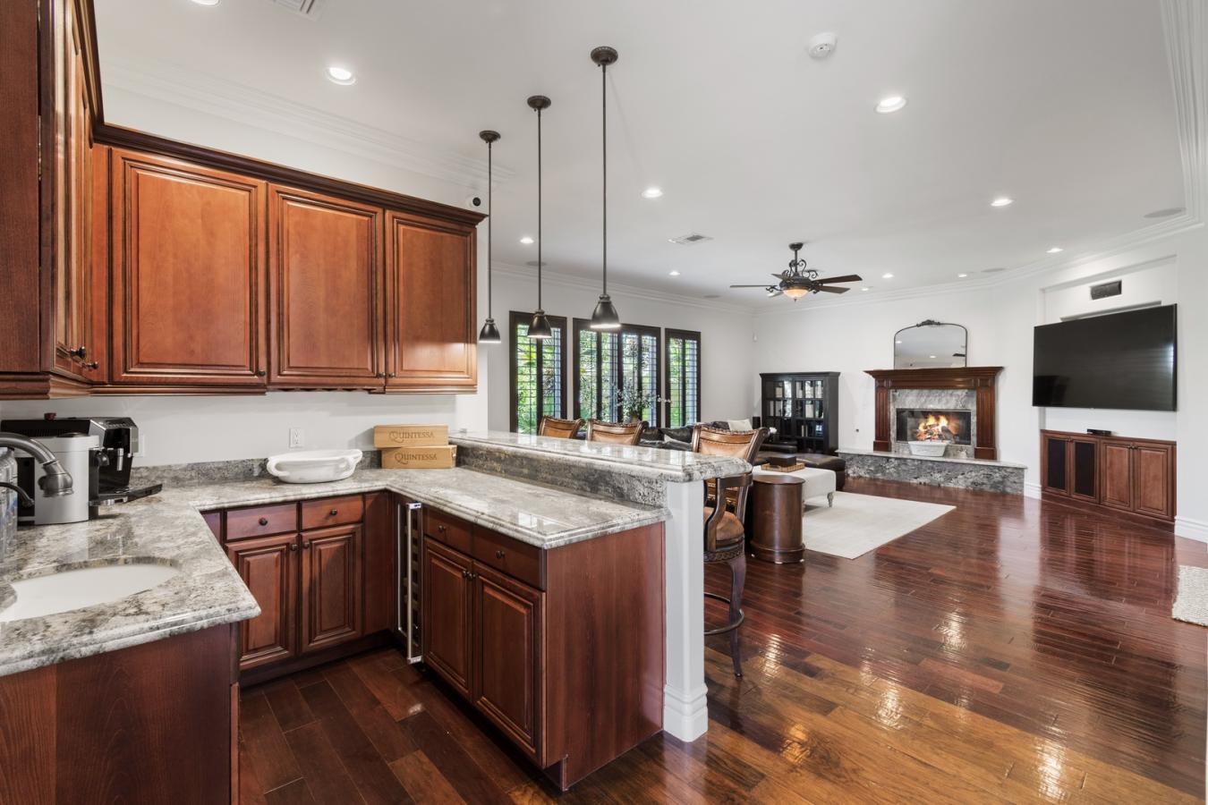 Las Vegas, Clark County, 89129, United States, 4 Bedrooms Bedrooms, ,7 BathroomsBathrooms,Residential,For Sale,1938480