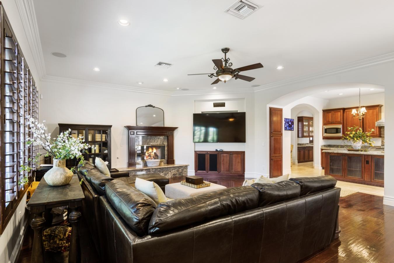 Las Vegas, Clark County, 89129, United States, 4 Bedrooms Bedrooms, ,7 BathroomsBathrooms,Residential,For Sale,1938480