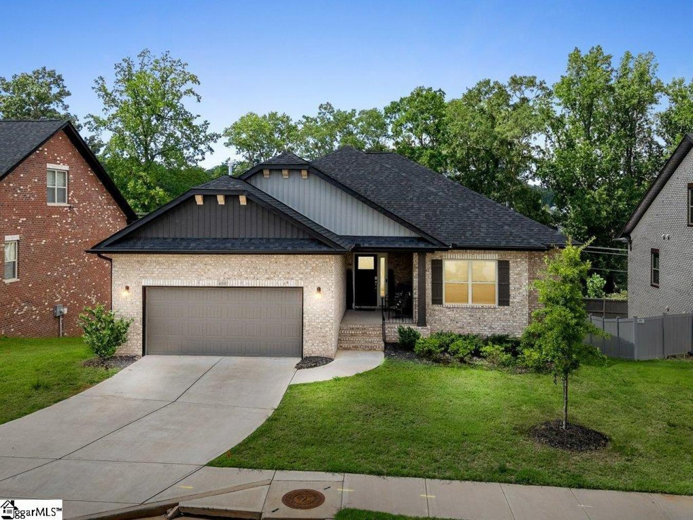 Greenville, Greenville, 29605, United States, 5 Bedrooms Bedrooms, ,3 BathroomsBathrooms,Residential,For Sale,1938478