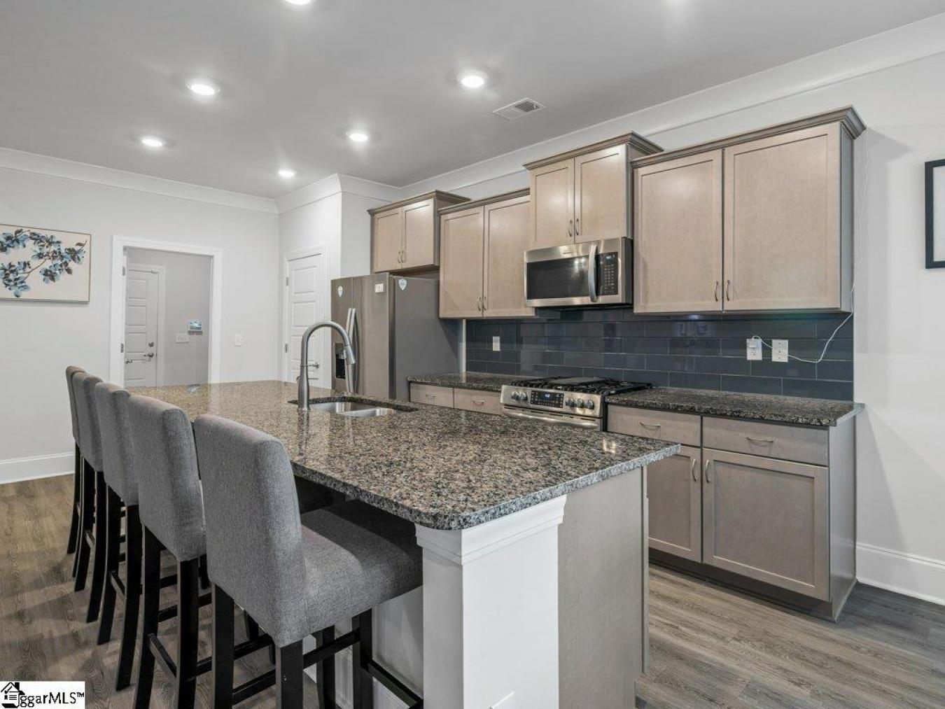 Greenville, Greenville, 29605, United States, 5 Bedrooms Bedrooms, ,3 BathroomsBathrooms,Residential,For Sale,1938478