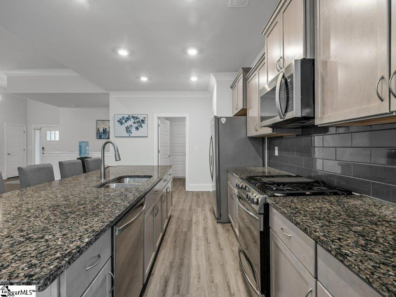 Greenville, Greenville, 29605, United States, 5 Bedrooms Bedrooms, ,3 BathroomsBathrooms,Residential,For Sale,1938478