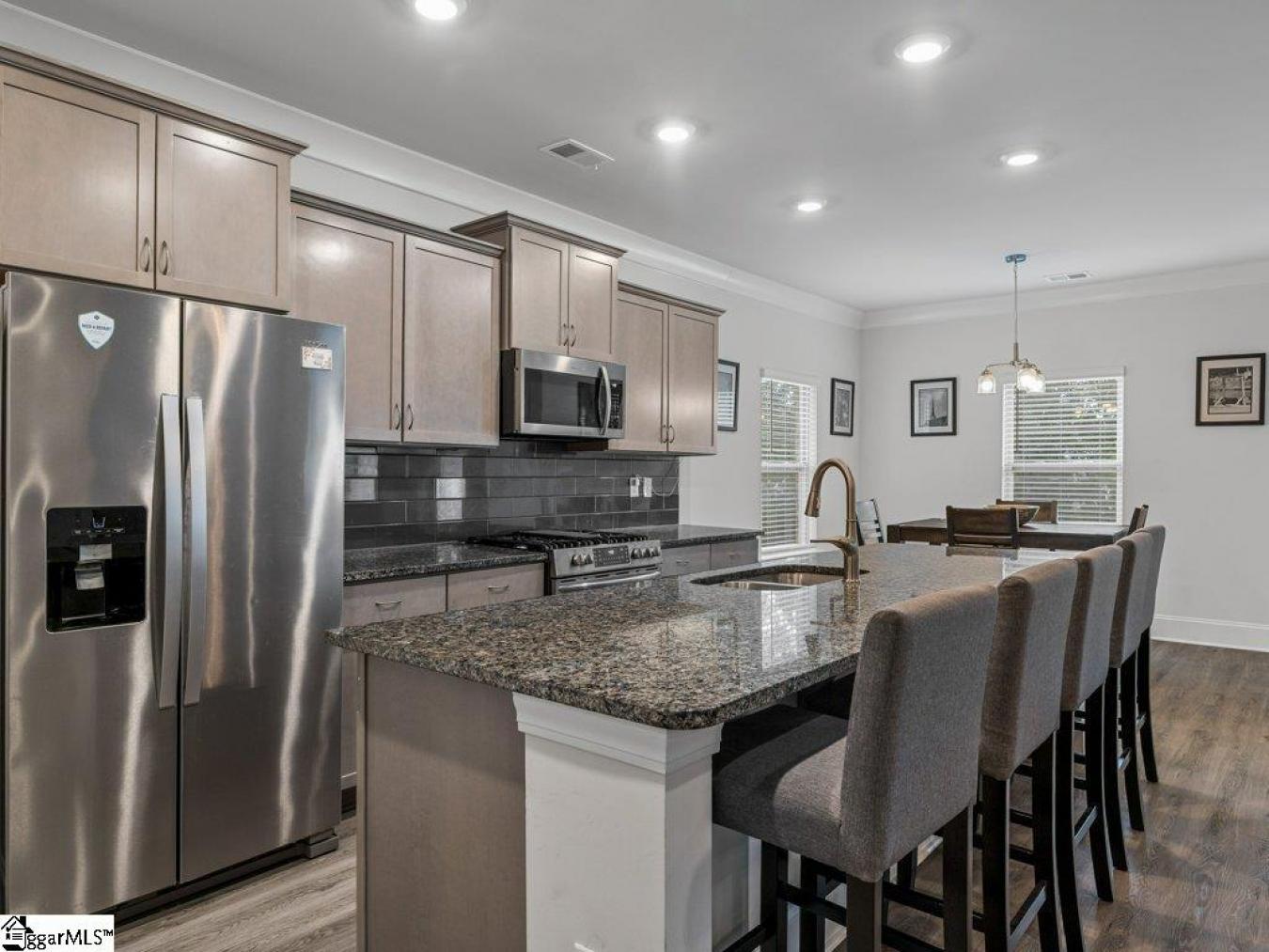 Greenville, Greenville, 29605, United States, 5 Bedrooms Bedrooms, ,3 BathroomsBathrooms,Residential,For Sale,1938478