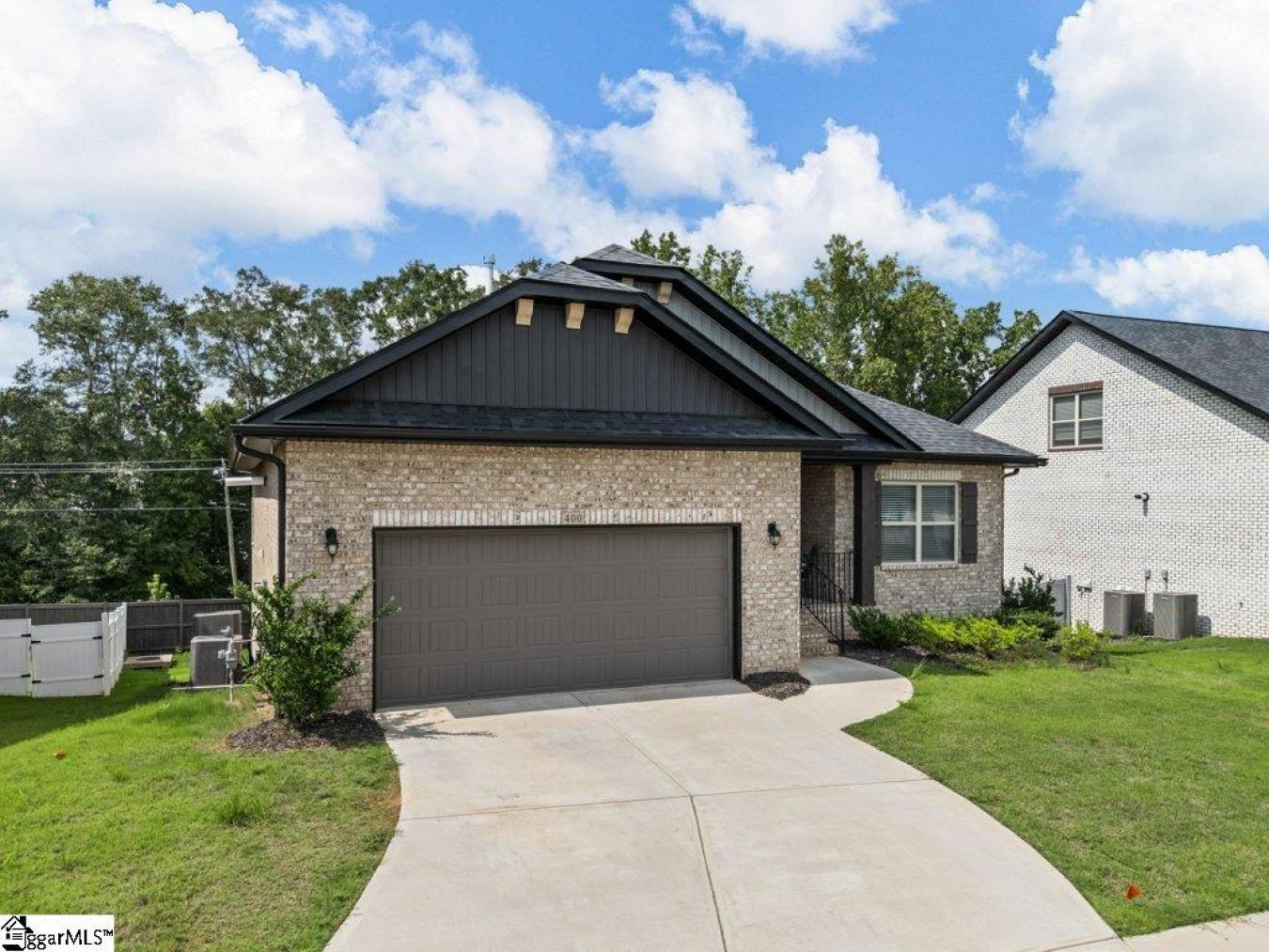 Greenville, Greenville, 29605, United States, 5 Bedrooms Bedrooms, ,3 BathroomsBathrooms,Residential,For Sale,1938478