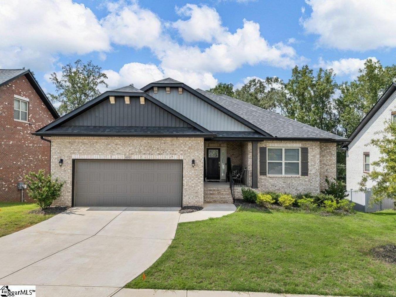 Greenville, Greenville, 29605, United States, 5 Bedrooms Bedrooms, ,3 BathroomsBathrooms,Residential,For Sale,1938478