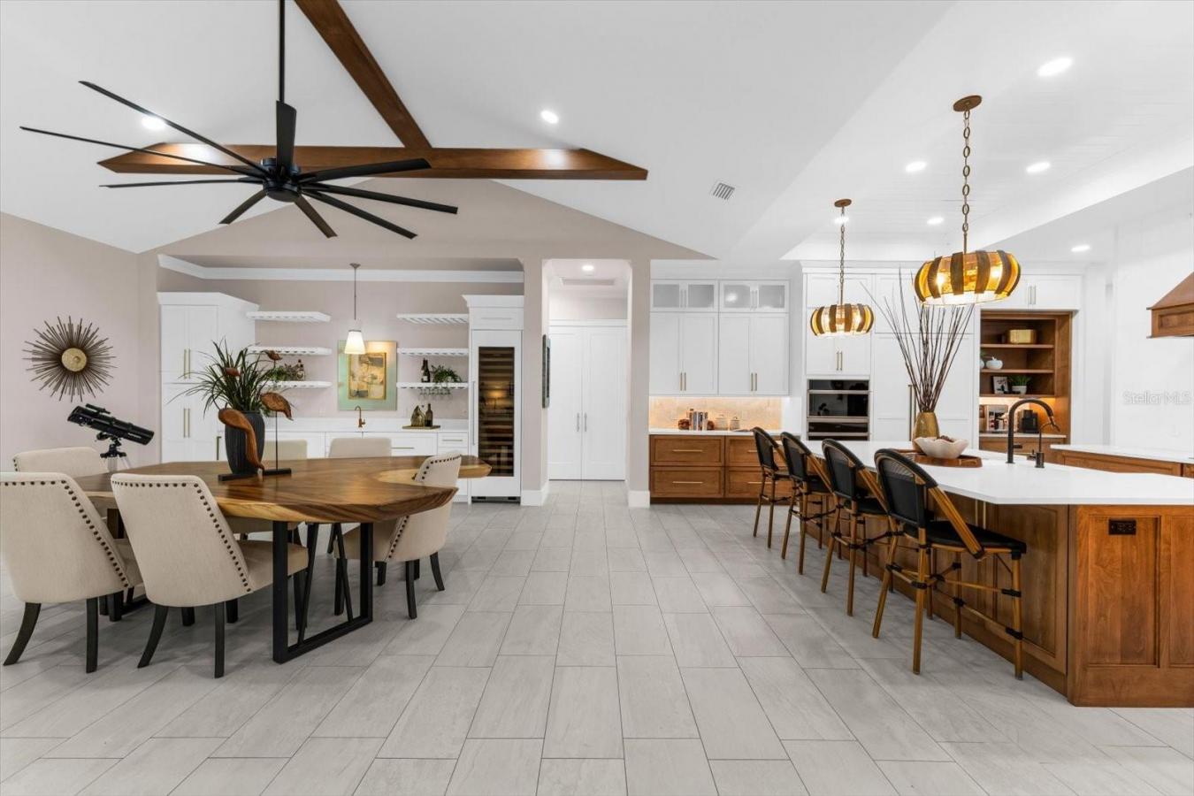 SARASOTA, Sarasota, 34241, United States, 4 Bedrooms Bedrooms, ,4 BathroomsBathrooms,Residential,For Sale,1941566