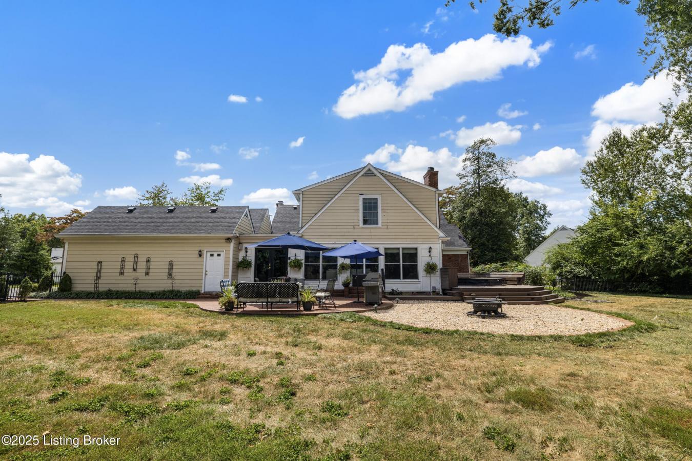 Louisville, Jefferson, 40222, United States, 5 Bedrooms Bedrooms, ,4 BathroomsBathrooms,Residential,For Sale,1941564