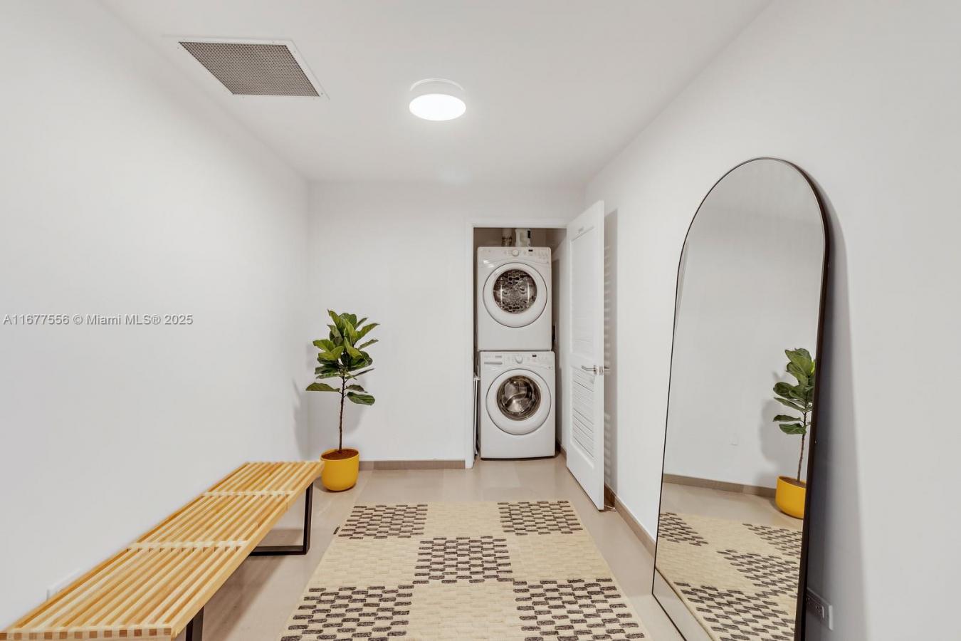 Miami, Miami-Dade County, 33130, United States, 2 Bedrooms Bedrooms, ,2 BathroomsBathrooms,Residential,For Sale,1941562