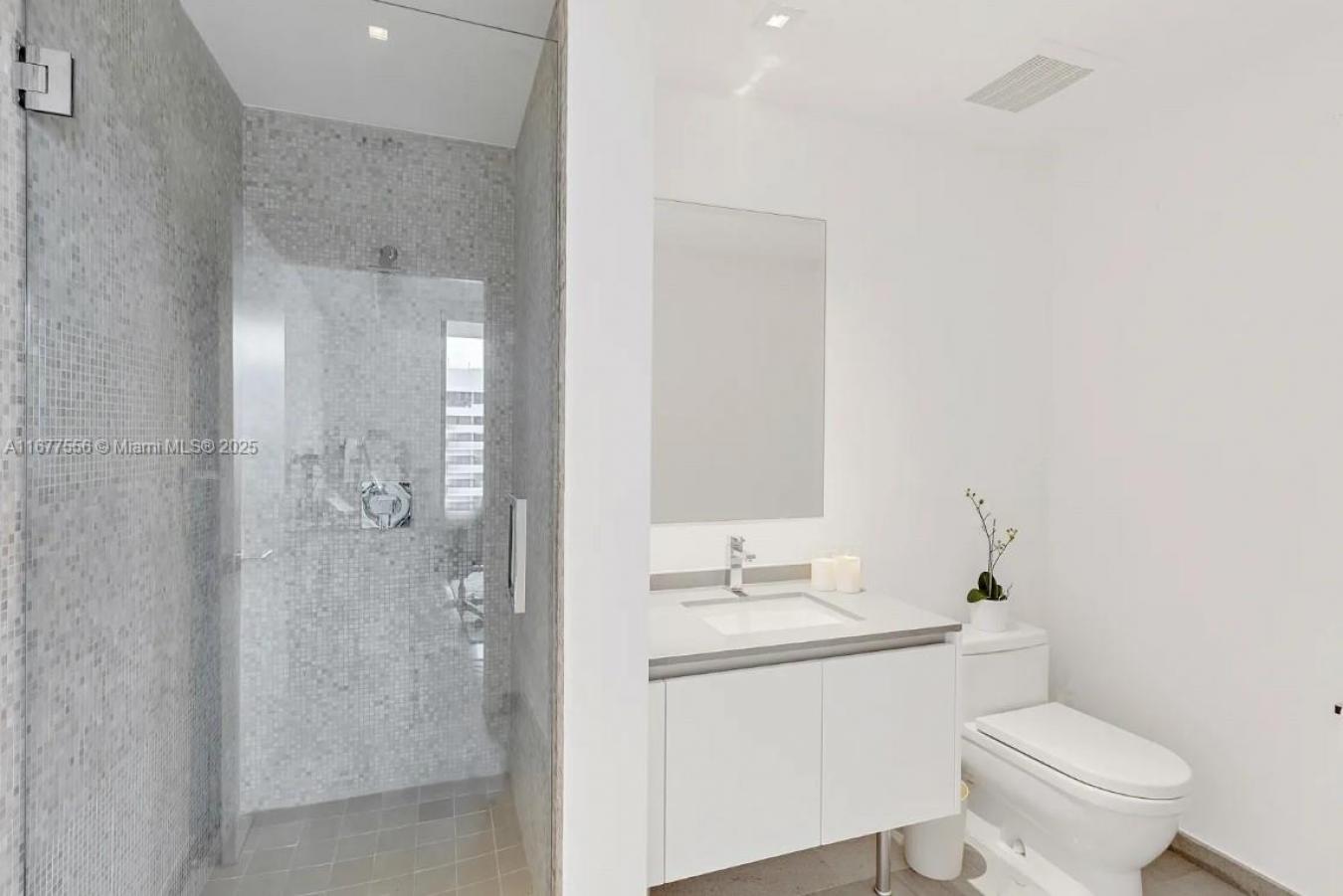 Miami, Miami-Dade County, 33130, United States, 2 Bedrooms Bedrooms, ,2 BathroomsBathrooms,Residential,For Sale,1941562