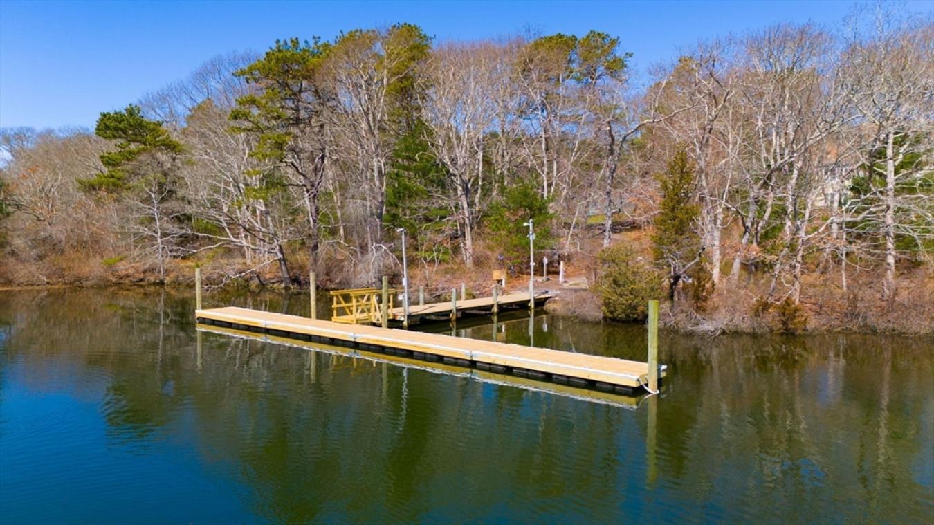 Falmouth, Massachusetts, 02536, United States, 4 Bedrooms Bedrooms, ,3 BathroomsBathrooms,Residential,For Sale,1938476