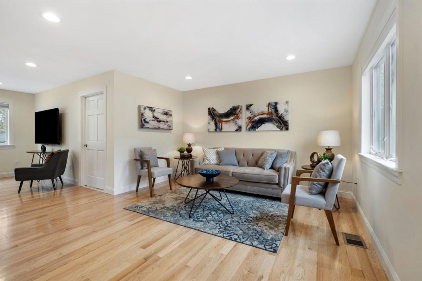 Falmouth, Massachusetts, 02536, United States, 4 Bedrooms Bedrooms, ,3 BathroomsBathrooms,Residential,For Sale,1938476