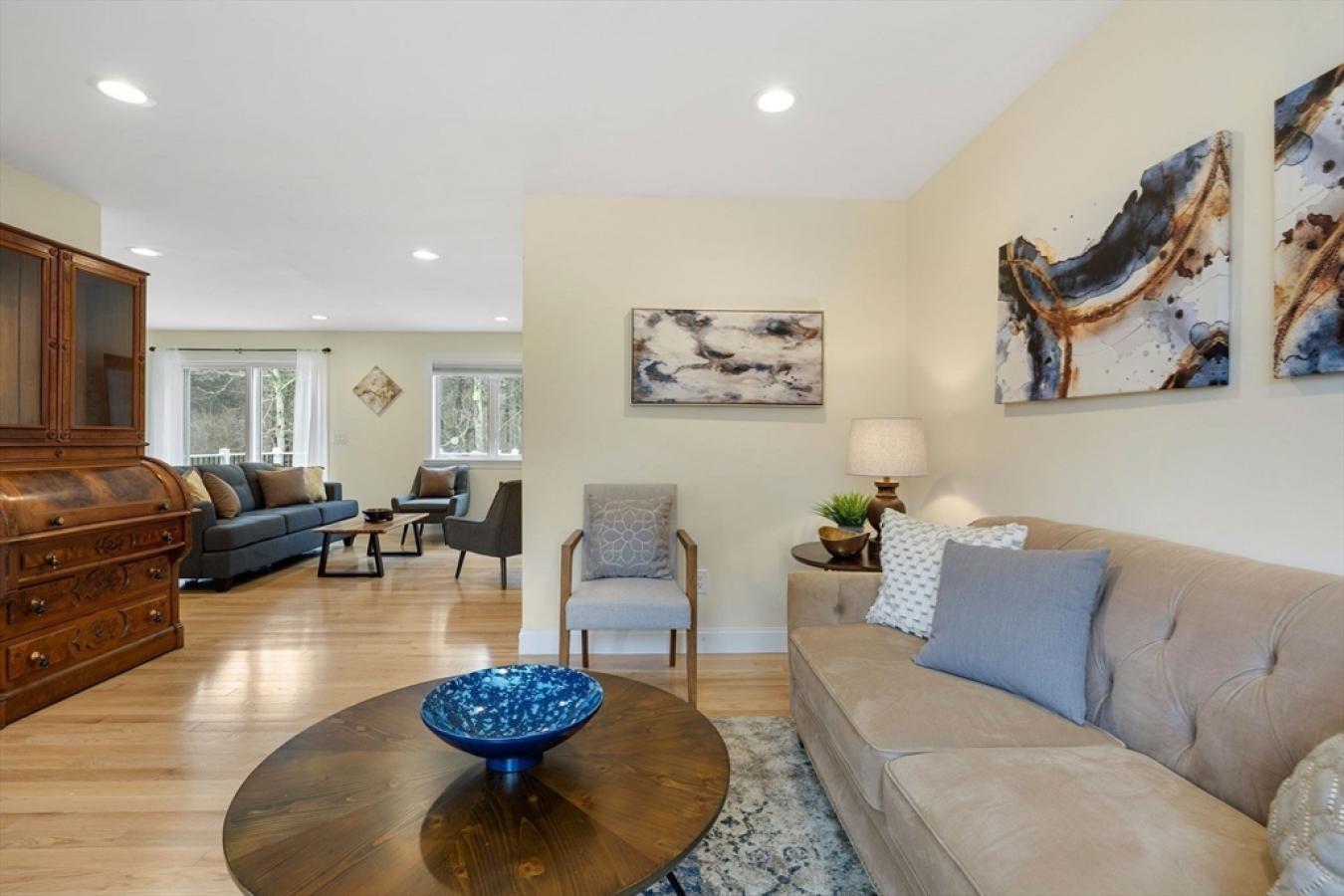 Falmouth, Massachusetts, 02536, United States, 4 Bedrooms Bedrooms, ,3 BathroomsBathrooms,Residential,For Sale,1938476