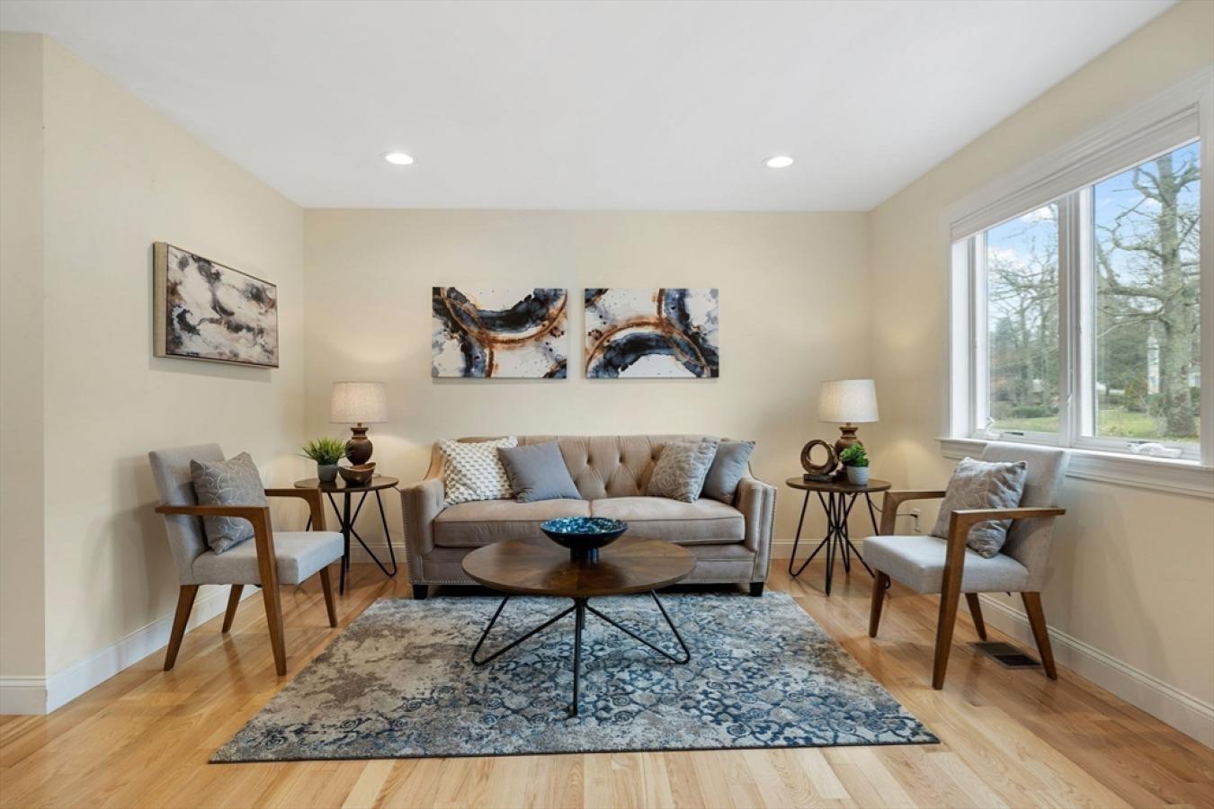 Falmouth, Massachusetts, 02536, United States, 4 Bedrooms Bedrooms, ,3 BathroomsBathrooms,Residential,For Sale,1938476