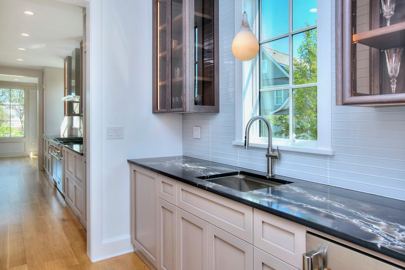 Westport, New York, 06880, United States, 5 Bedrooms Bedrooms, ,4 BathroomsBathrooms,Residential,For Sale,1938477