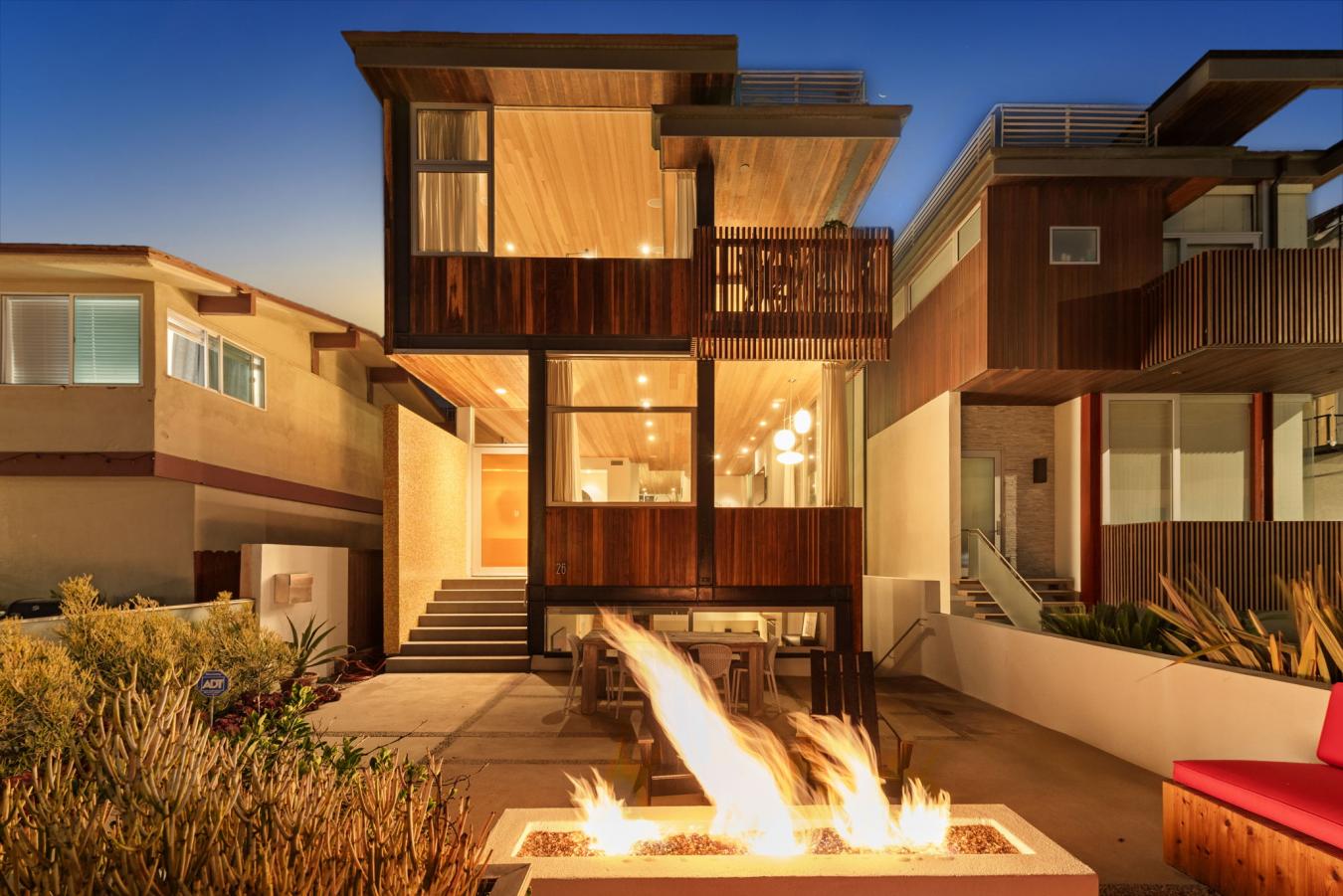 Hermosa Beach, Los Angeles, 90254, United States, 5 Bedrooms Bedrooms, ,5 BathroomsBathrooms,Residential,For Sale,1941556