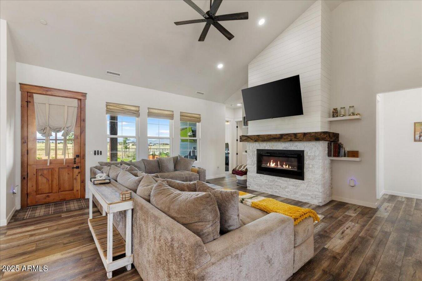 Prescott Valley, Yavapai, 86315, United States, 4 Bedrooms Bedrooms, ,3 BathroomsBathrooms,Residential,For Sale,1941554