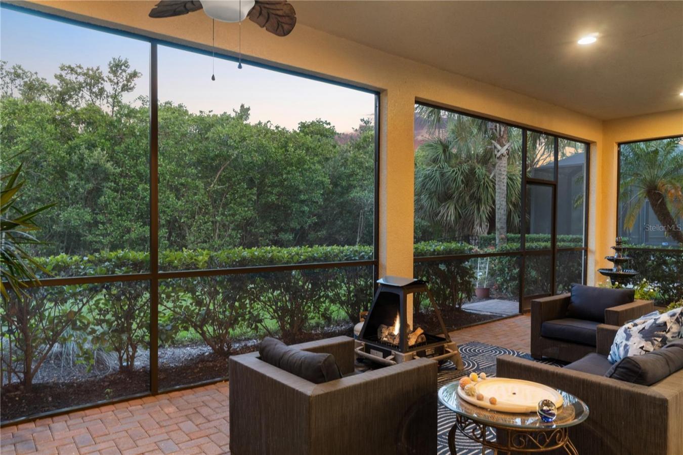 BRADENTON, Manatee, 34208, United States, ,Residential,For Sale,1941551