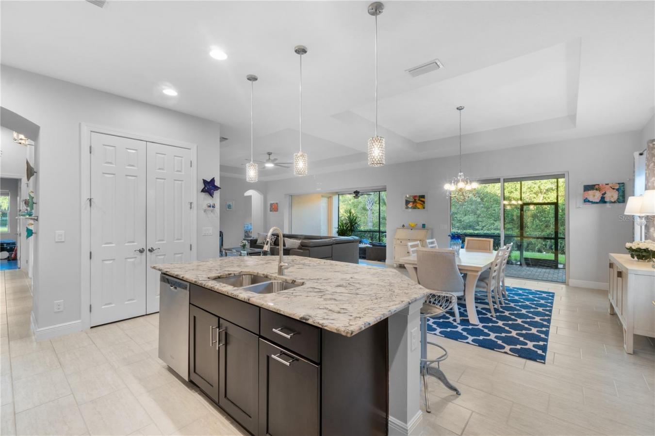 BRADENTON, Manatee, 34208, United States, ,Residential,For Sale,1941551
