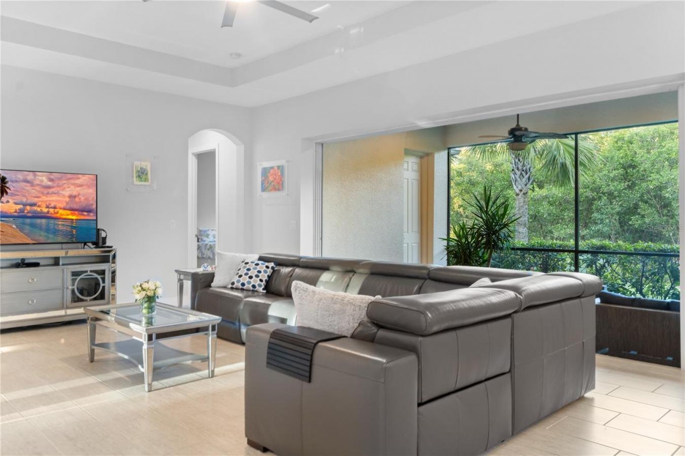 BRADENTON, Manatee, 34208, United States, ,Residential,For Sale,1941551