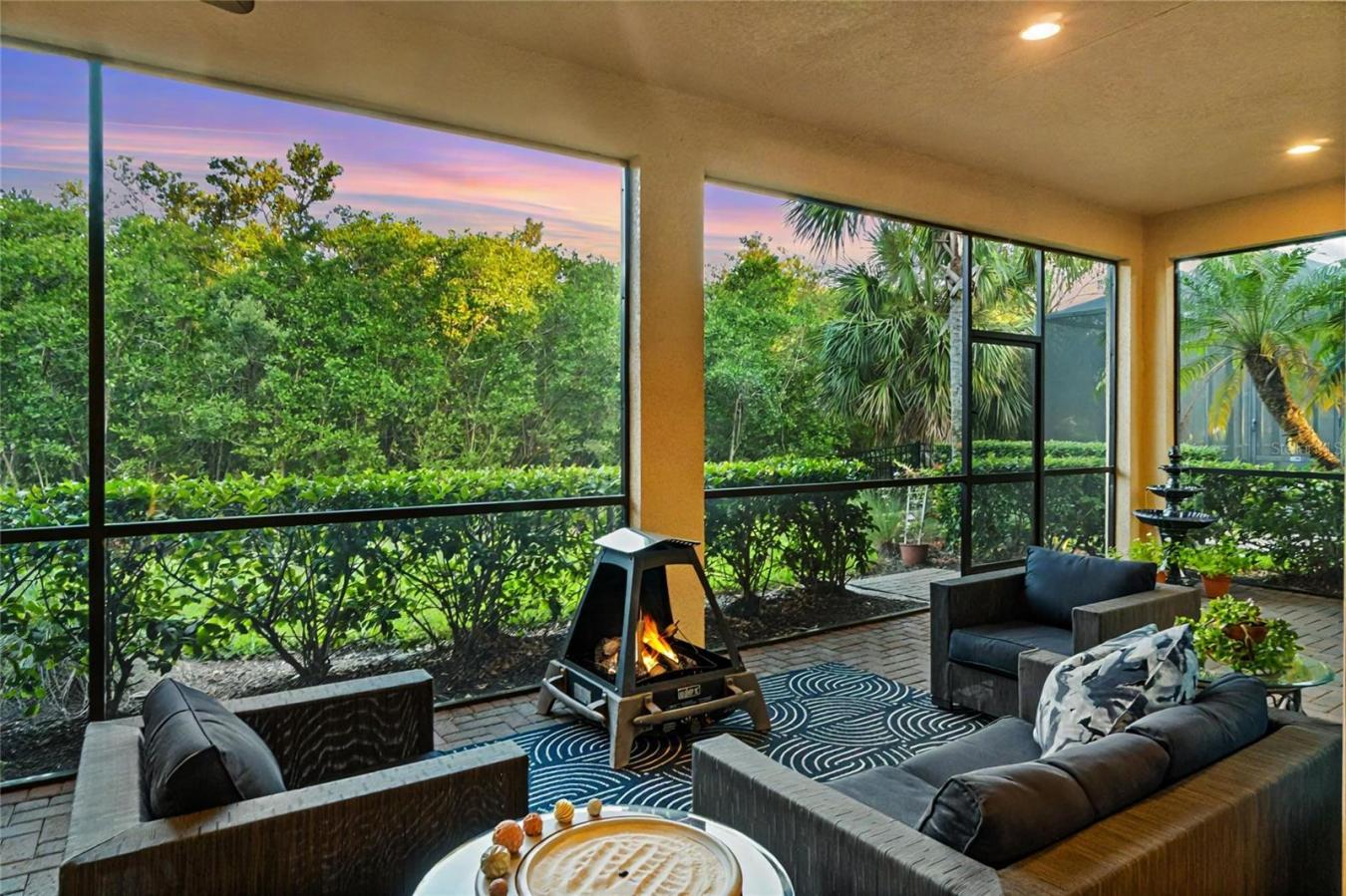 BRADENTON, Manatee, 34208, United States, ,Residential,For Sale,1941551