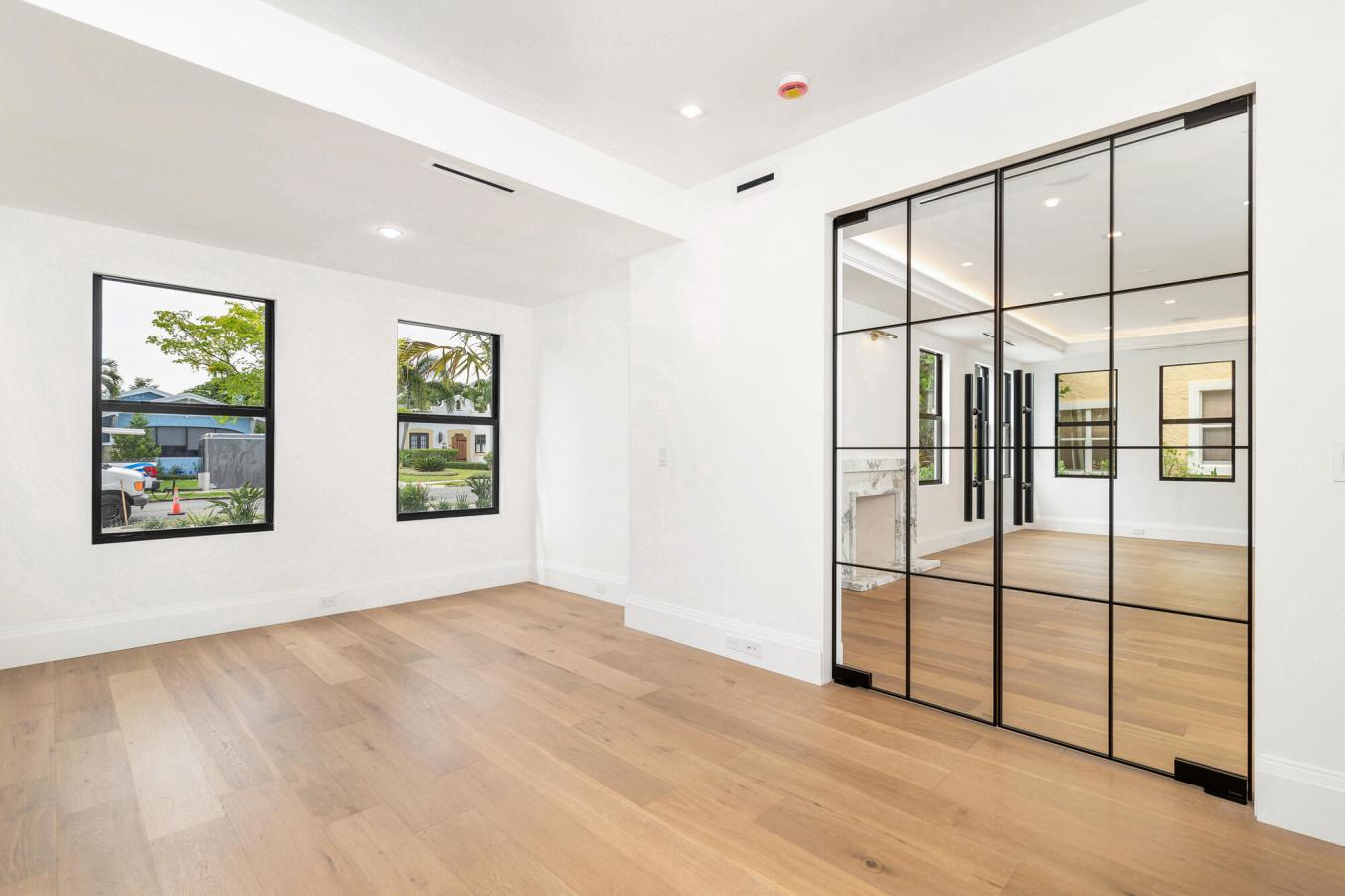 West Palm Beach, Florida, 33405, United States, 4 Bedrooms Bedrooms, ,4 BathroomsBathrooms,Residential,For Sale,1943698