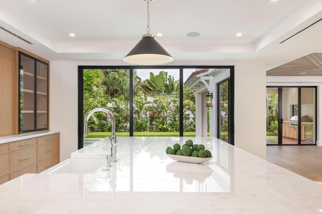 West Palm Beach, Florida, 33405, United States, 4 Bedrooms Bedrooms, ,4 BathroomsBathrooms,Residential,For Sale,1943698