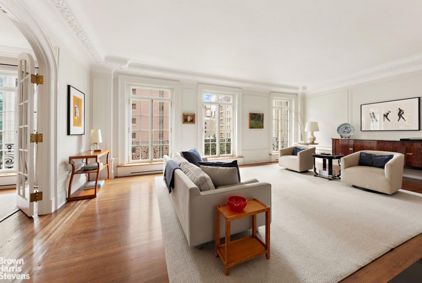 New York, New York, 10021, United States, 4 Bedrooms Bedrooms, ,3 BathroomsBathrooms,Residential,For Sale,1943697