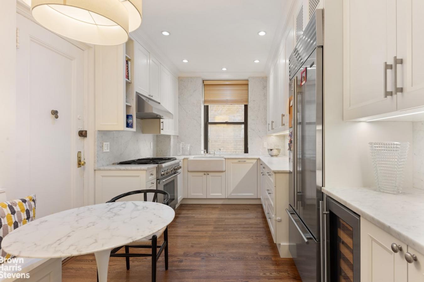 New York, New York, 10021, United States, 4 Bedrooms Bedrooms, ,3 BathroomsBathrooms,Residential,For Sale,1943697