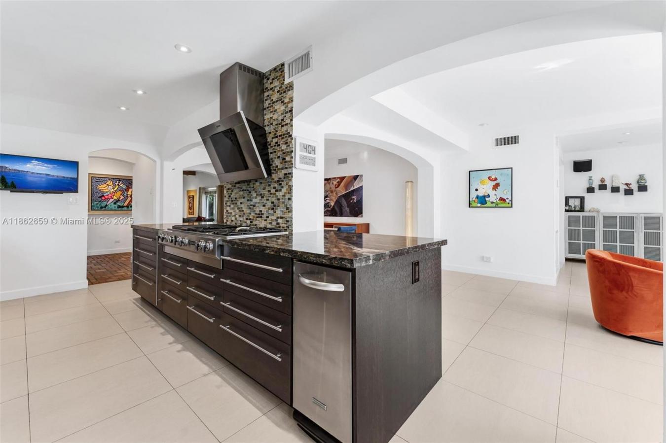 Miami Beach, Florida, 33139, United States, 4 Bedrooms Bedrooms, ,4 BathroomsBathrooms,Residential,For Sale,1943959
