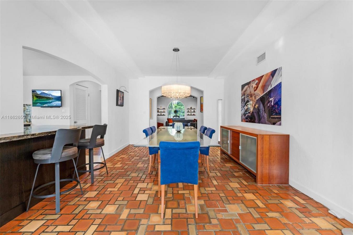 Miami Beach, Florida, 33139, United States, 4 Bedrooms Bedrooms, ,4 BathroomsBathrooms,Residential,For Sale,1943959