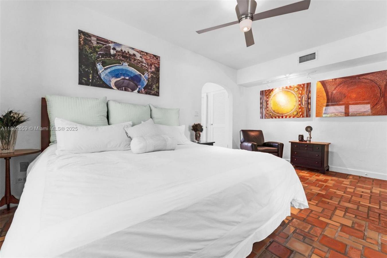 Miami Beach, Florida, 33139, United States, 4 Bedrooms Bedrooms, ,4 BathroomsBathrooms,Residential,For Sale,1943959